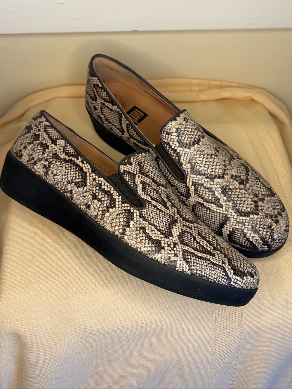 Fitflop Women's 9 Snake-Print Slip-On Loafers in Black and Cream
